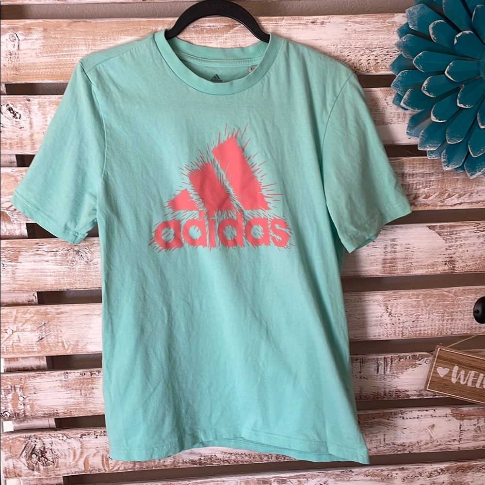 🔥🔥 (3/$20) 
Adidas Mint Green T-Shirt with Coral Logo
Small
